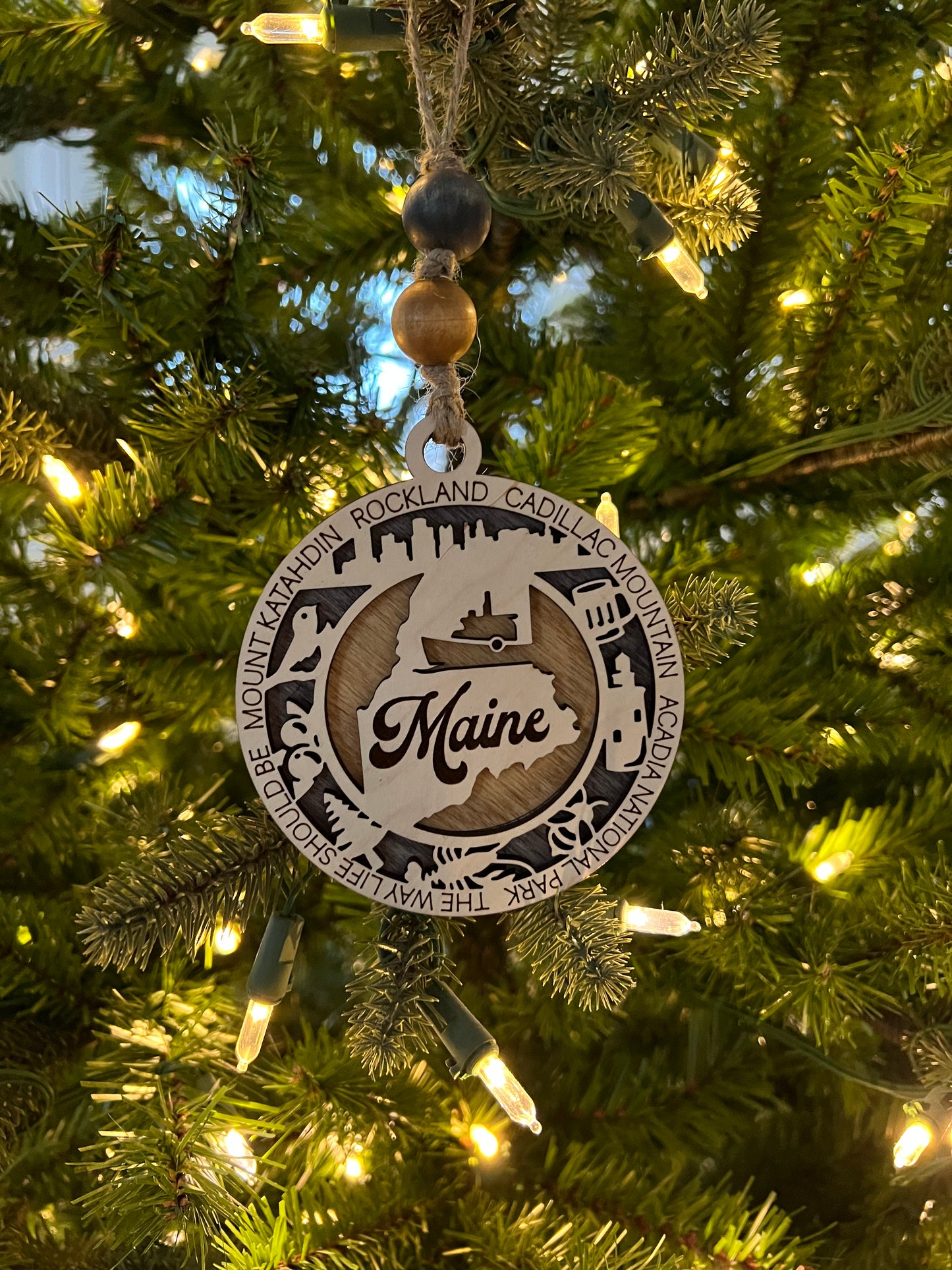 Display State Christmas Ornament - Maine